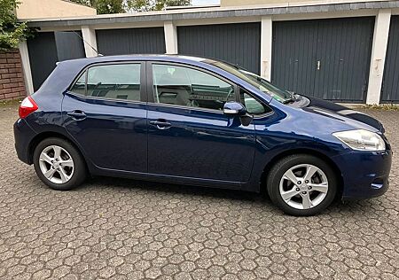Toyota Auris Executive