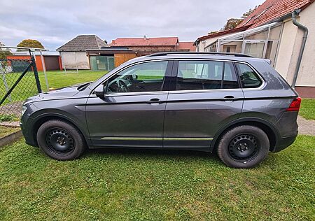 VW Tiguan Volkswagen 2.0 TDI SCR Comfortline Comfortline