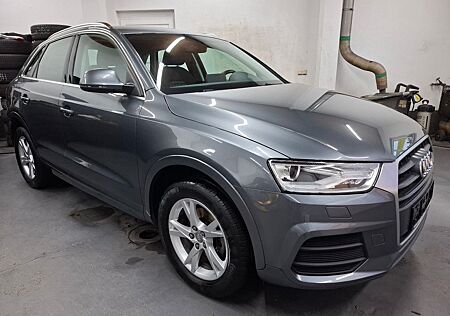 Audi Q3 Sport,Xenon,Sportsitze,Ahk,Sh,Navi,1.HAND!Top