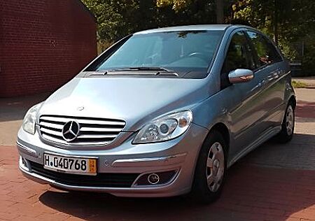 Mercedes-Benz B 170 / Automatik / 2. Hand