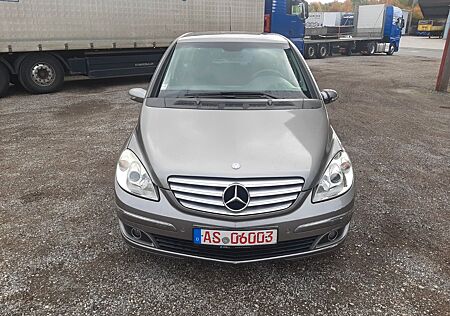 Mercedes-Benz B 180 CDI/PDC/Alu/Tüv Neu