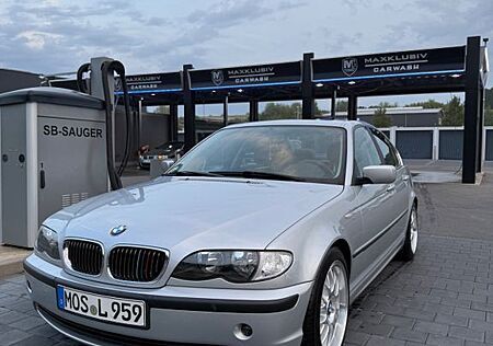 BMW 320i - gepflegt, viele Extras