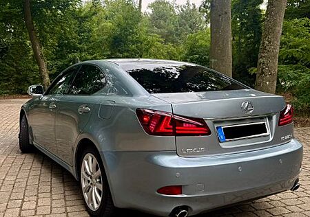 Lexus IS 220 IS 220d Luxury Line 20tskm MotorüberholungOKT.24