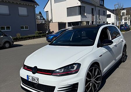 VW Golf Volkswagen 2.0 TSI DSG BMT GTI Performance GTI Per...