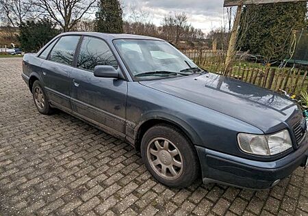 Audi 100
