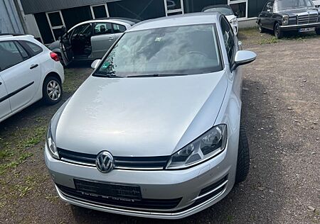 VW Golf Volkswagen VII Lim. Lounge BMT