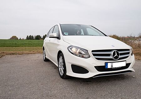 Mercedes-Benz B 180 - zirrusweiß - 74.000km - gepflegt