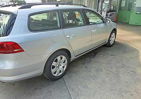 VW Passat Variant Volkswagen 2.0 TDI DSG 4MOT 130kW Comf B...