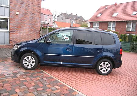 VW Touran Volkswagen 1.6 TDI Highline BlueMotion Technolog...