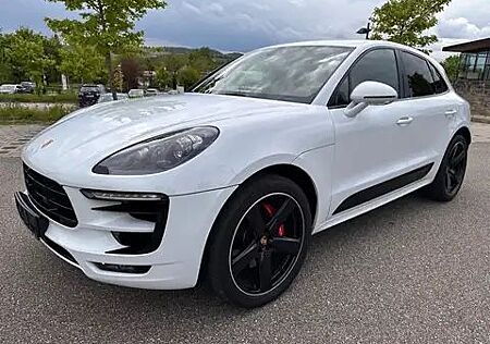 Porsche Macan Turbo mit Approved Garantie bis 08/ 26
