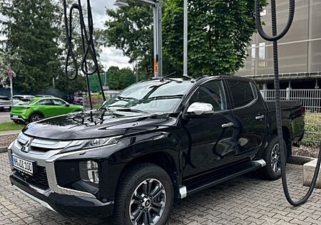 Mitsubishi L200 TOP Edition Ausstattung Leder 360 Kamera