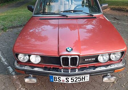 BMW 525