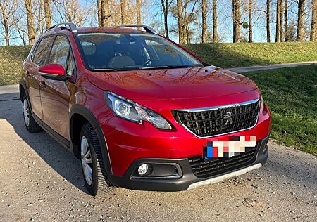 Peugeot 2008 Allure BlueHDi 120 EAT6 Allure
