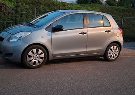 Toyota Yaris 1,33-l-Dual-VVT-i Cool Cool