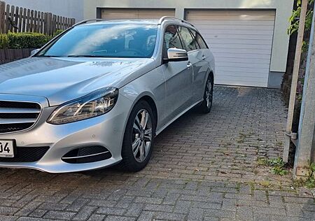 Mercedes-Benz E 220 BlueTEC T AVANTGARDE 170PS Unfallfrei