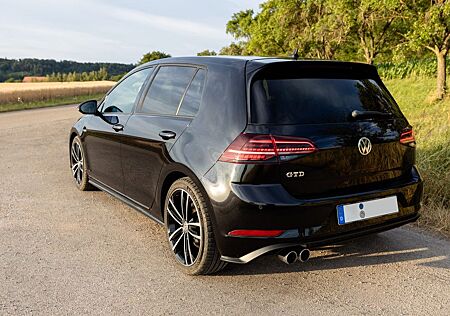 VW Golf Volkswagen VII GTD Faceli. Sport&Style Active Info ACC