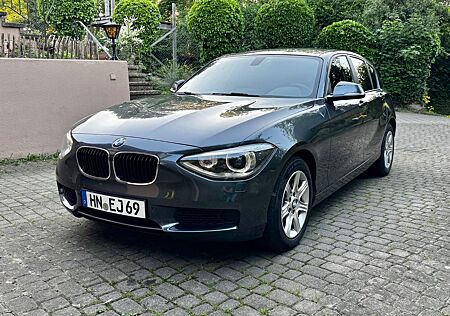 BMW 116i TÜV NEU/PDC/ Xenon/ LED/SHZ/Tempomat