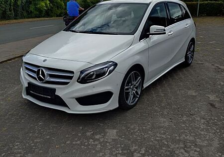Mercedes-Benz B 180 Automatik AMG-Line Navi PDC Sitzheizung