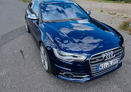 Audi S6 4.0 TFSI quattro S tronic Avant -