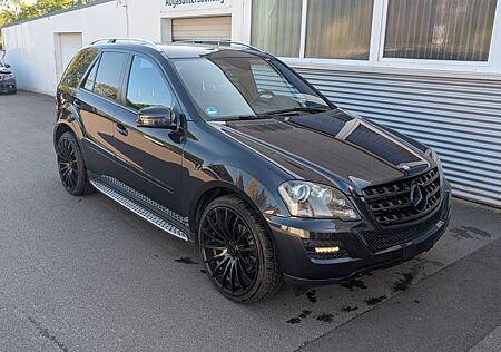 Mercedes-Benz ML 300 CDI 4MATIC BlueEFF. Grand Edition Gra...