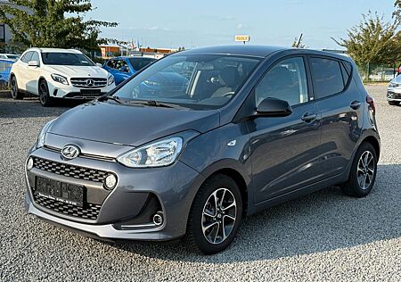 Hyundai i10 YES! Lenkrad + Sitzheizung PDC 1.Hand !!!