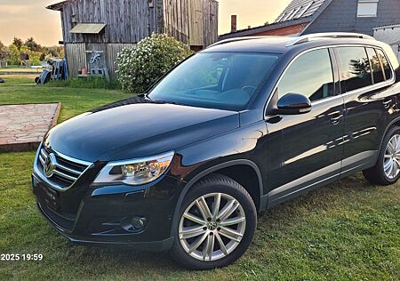 VW Tiguan Volkswagen 2.0 TDI Automatik 4MOTION Trend & Fun...