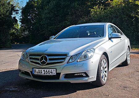 Mercedes-Benz E 350 Coupé CGI BlueEFFICIENCY AVANTG....