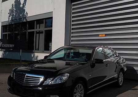 Mercedes-Benz E 250 E 250Cgi Rentnerfahrzeug Top Zustand