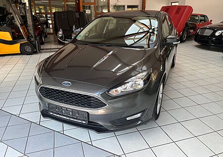 Ford Focus 1.0 Ecoboost Klima Sitzheizung