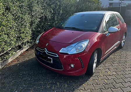 DS Automobiles DS 3 DS3 BlueHDi 100 Stop&Start So Chic So Chic