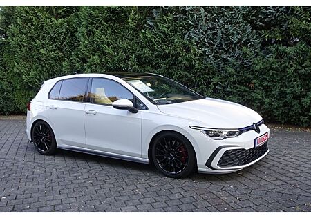 VW Golf Volkswagen VIII GTE eHybrid 1.4 / AHK / Navi/ Pano /