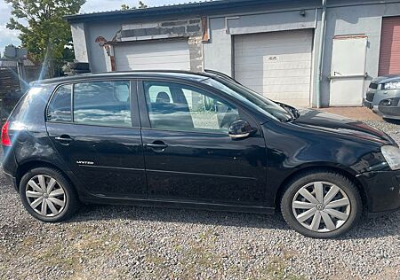 VW Golf Volkswagen 1.9 TDI 66 kW United