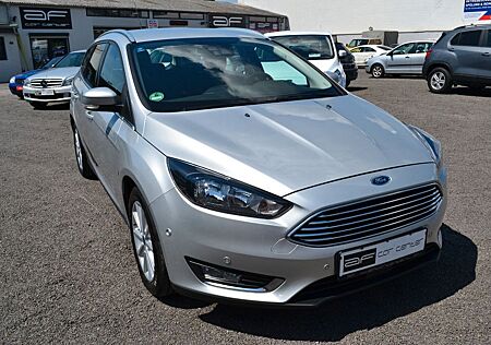 Ford Focus Turnier Titanium~1.Hand~Klima~Navi~AHK~PDC