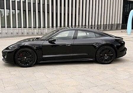 Porsche Taycan GTS *1. Hand / 3 Jahre Garantie*