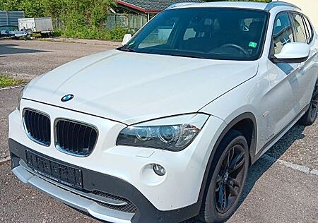 BMW X1 xDrive20d - Top Zustand