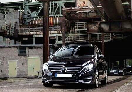 Mercedes-Benz B 200 B 200d 4MATIC Urban Distr+ Pano Keyless Designo