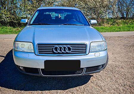 Audi A6 2.4 -Rentnerauto, Garagenfahrzeug, TÜV neu