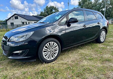 Opel Astra J Sports Tourer Style