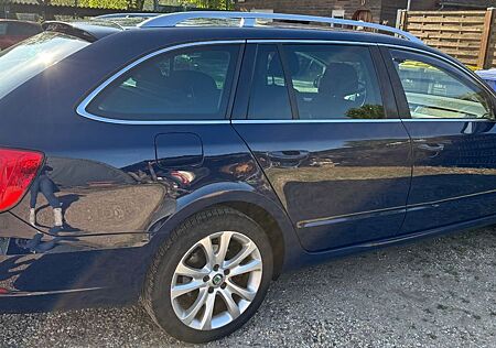 Skoda Superb 2.0 TDI 125kW DSG Family Combi Family
