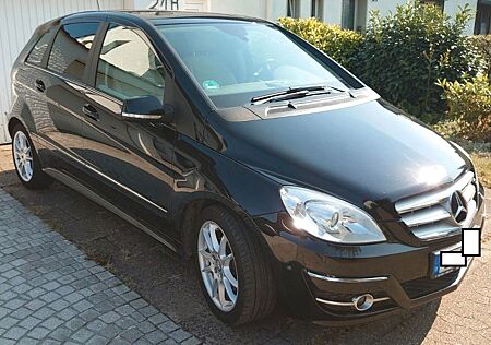 Mercedes-Benz B 200 CDI Vollaustattung