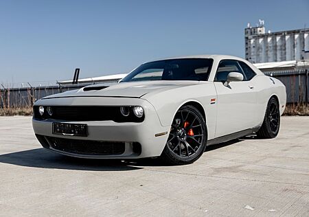 Dodge Challenger SRT8 6.4 392HEMI Czech Registration