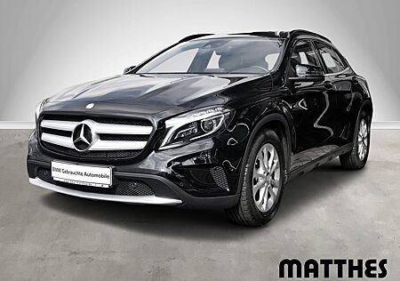 Mercedes-Benz GLA 180 Park-Assistent Bi-Xenon-Scheinwerfer Amb