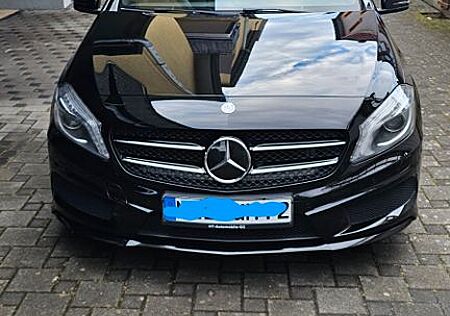 Mercedes-Benz A 180 AMG Line .