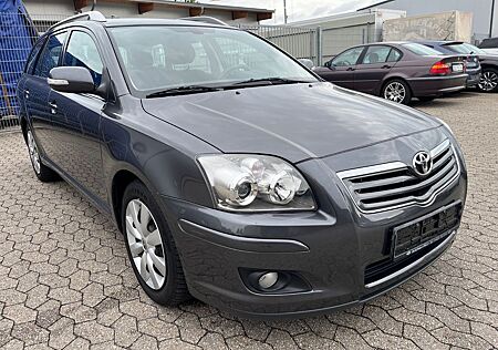 Toyota Avensis 2.0 D-4D 1.Hand & Scheckheftgepflegt