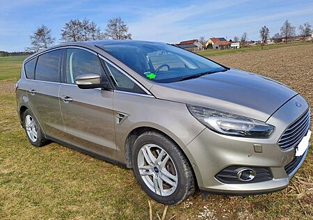 Ford S-Max 2,0 TDCi 132kW Titanium PowerShift Tit...