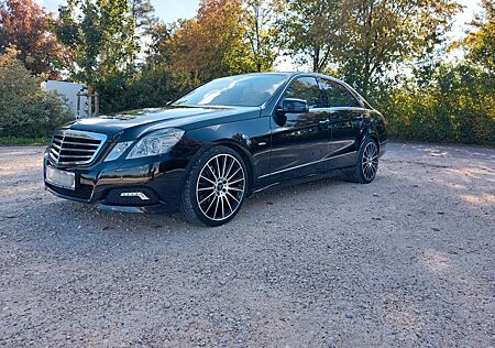 Mercedes-Benz E 250 CGI BlueEFFICIENCY AVANTGARDE