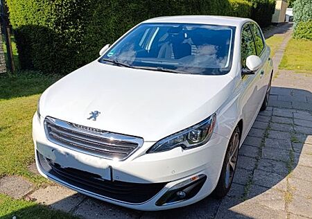 Peugeot 308 Allure 125 THP LED SHZ PPS Navi Klimaautomat
