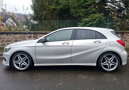 Mercedes-Benz A 200 AMG Line Panorama * Mit Garantie