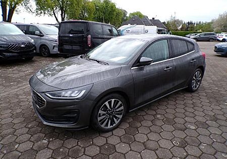 Ford Focus Titanium X 5-türig Fahrerassistenzpaket /