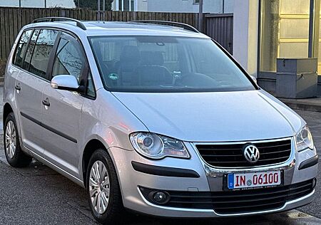 VW Touran Volkswagen Conceptline 7 Sitzer 2.Hand leder